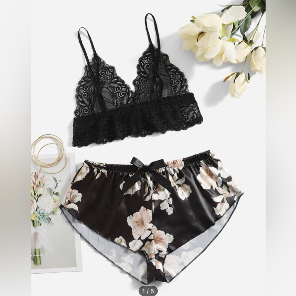 2 Piece Floral Lounge Set